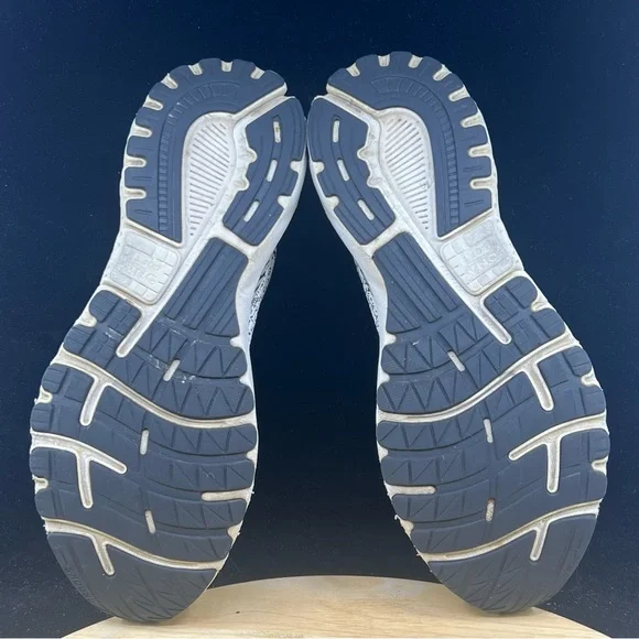 Brooks Womens Adrenaline GTS 20 1202961B167 White Running Shoes Sneakers 13 B - Picture 8 of 10